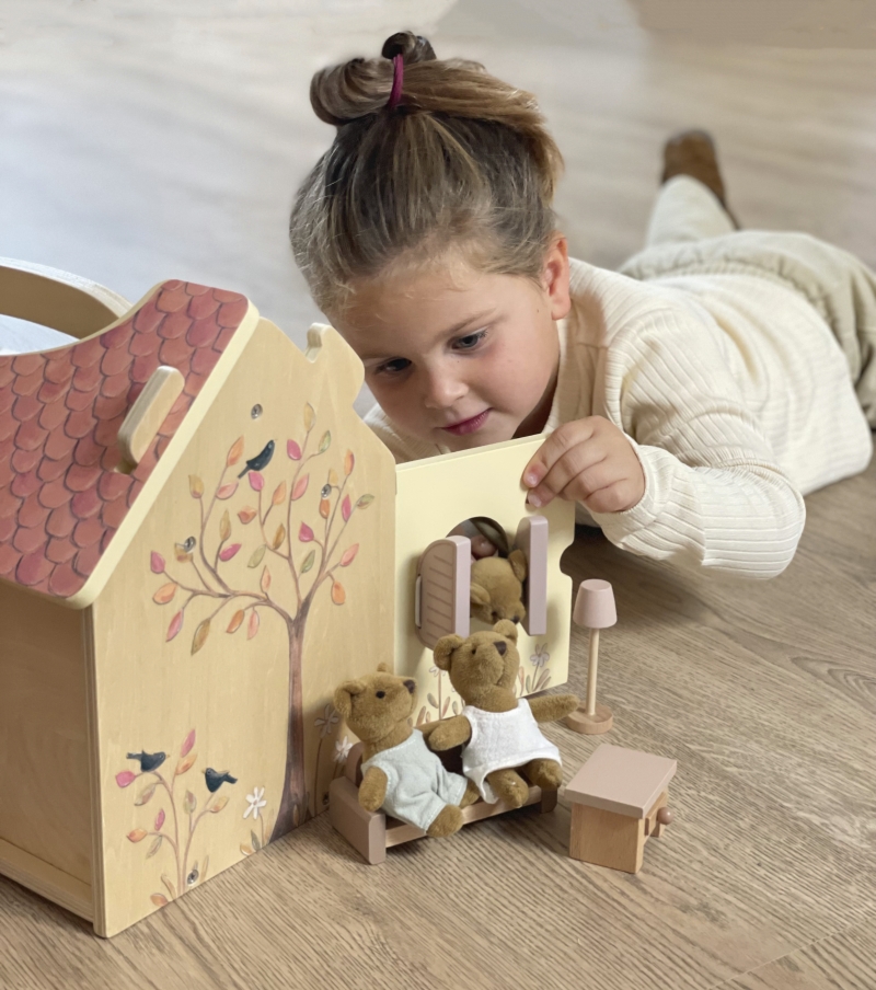 Egmont Toys Дерев'яний ігровий будиночок з ведмедиками 